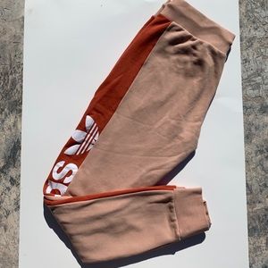 Women’s adidas joggers!